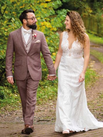 Kastell-Wedding-2023-Bräutigam-Anzug-A24_A_Kastell-Fb-2552-70_AP-MEN-Bräutigam-Ausstatter-Singen