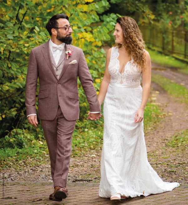 Kastell-Wedding-2023-Bräutigam-Anzug-A24_A_Kastell-Fb-2552-70_AP-MEN-Bräutigam-Ausstatter-Singen